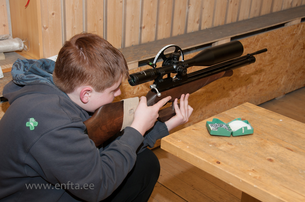 Oliver Vanamets - Air Arms S400 Classic,Nikko Stirling Targetmaster 10-50x60